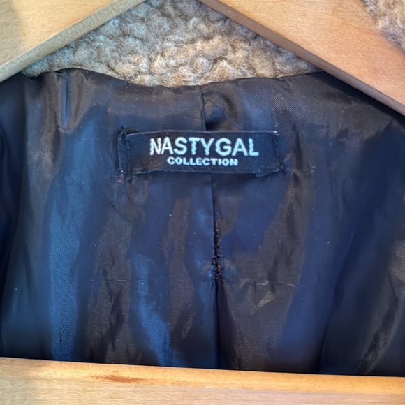 Nasty Gal oversized Sherpa like wool jacket made in Italy black polyester lined. - Picture 2 of 4